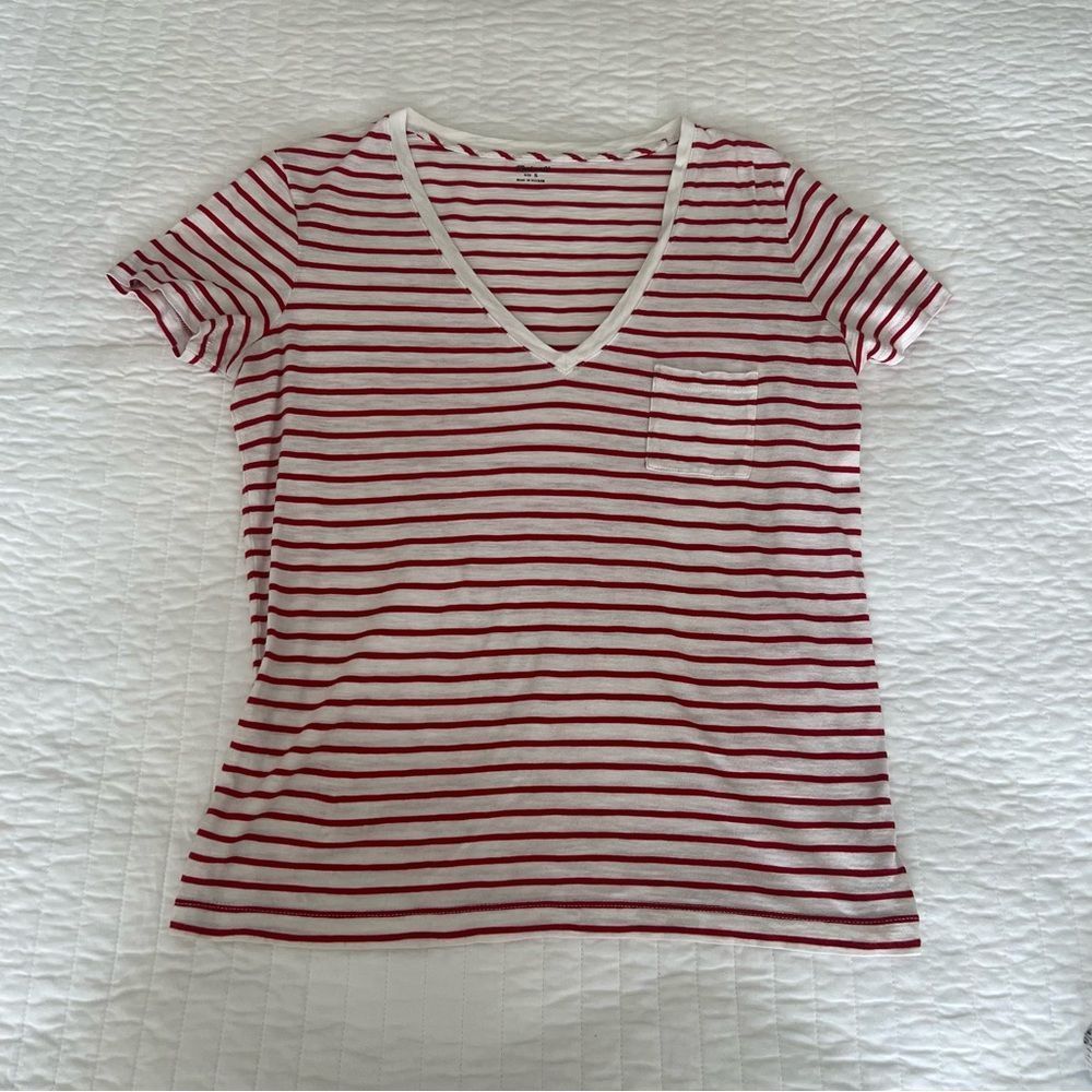 Madewell - V-Neck Red and White Stripe Short Sleeve T-Shirt - Size Small